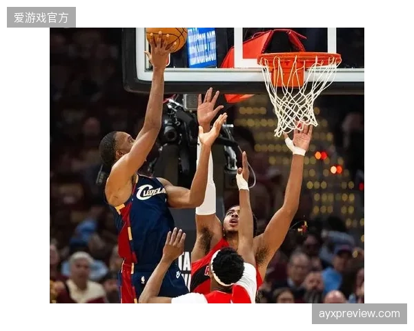 米切尔和哈登虽合力砍分，但骑士仍在加时赛中不敌尼克斯。